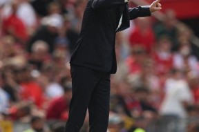 荷甲今夜走向成谜，成都蓉城强势反弹，引发热议，身体对抗强度拉满的简单介绍-爱游戏体育